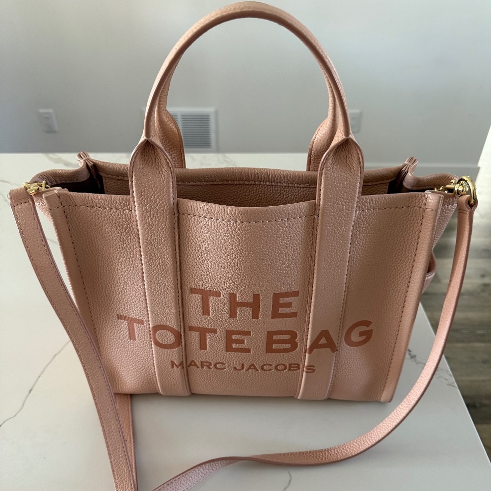 Marc Jacobs Medium Leather Tote - Picture 1 of 6